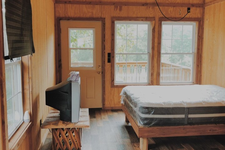 cabin bedroom